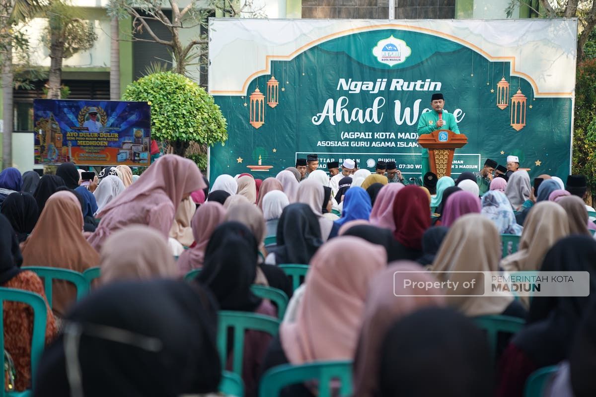 Foto 6 dari 9: Ikuti Pengajian Ahad Wage SKIMA, Wali Kota Sampaikan Program Pendidikan Pemerintah Kota