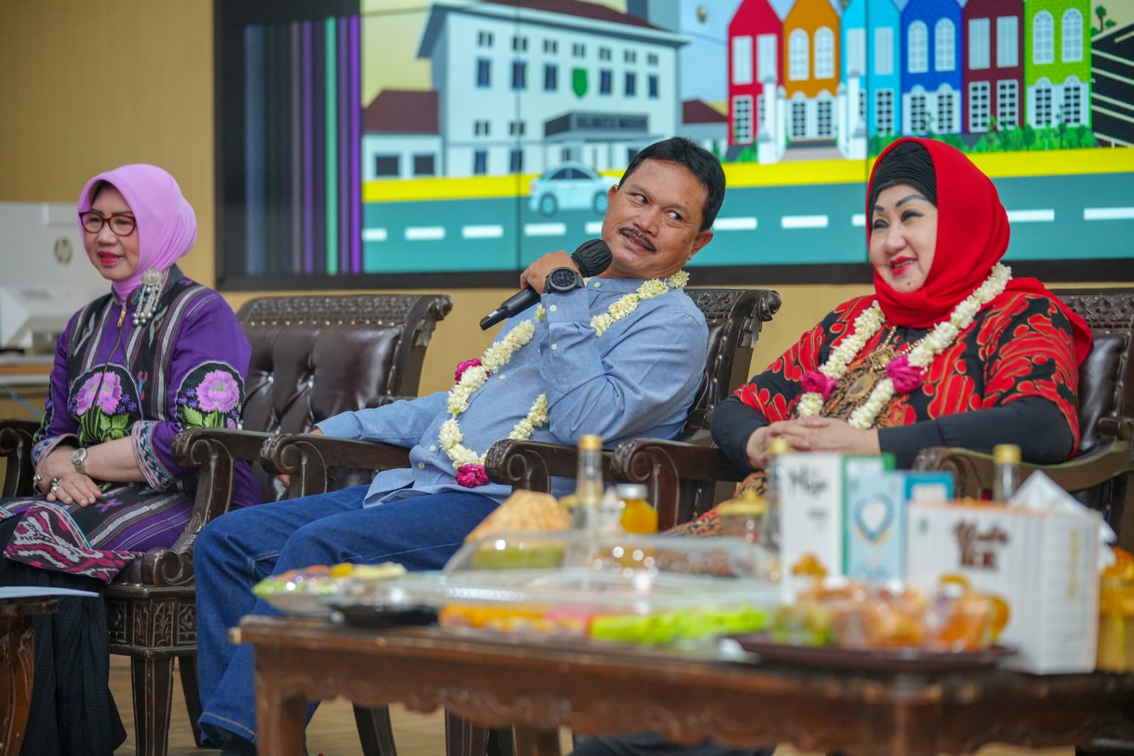 Foto 1 dari 8: Talkshow Bersama Pelaku UMKM, Wali Kota Beri Motivasi Hingga Hadirkan Sosok Inspiratif di Bidang Entrepreneurship