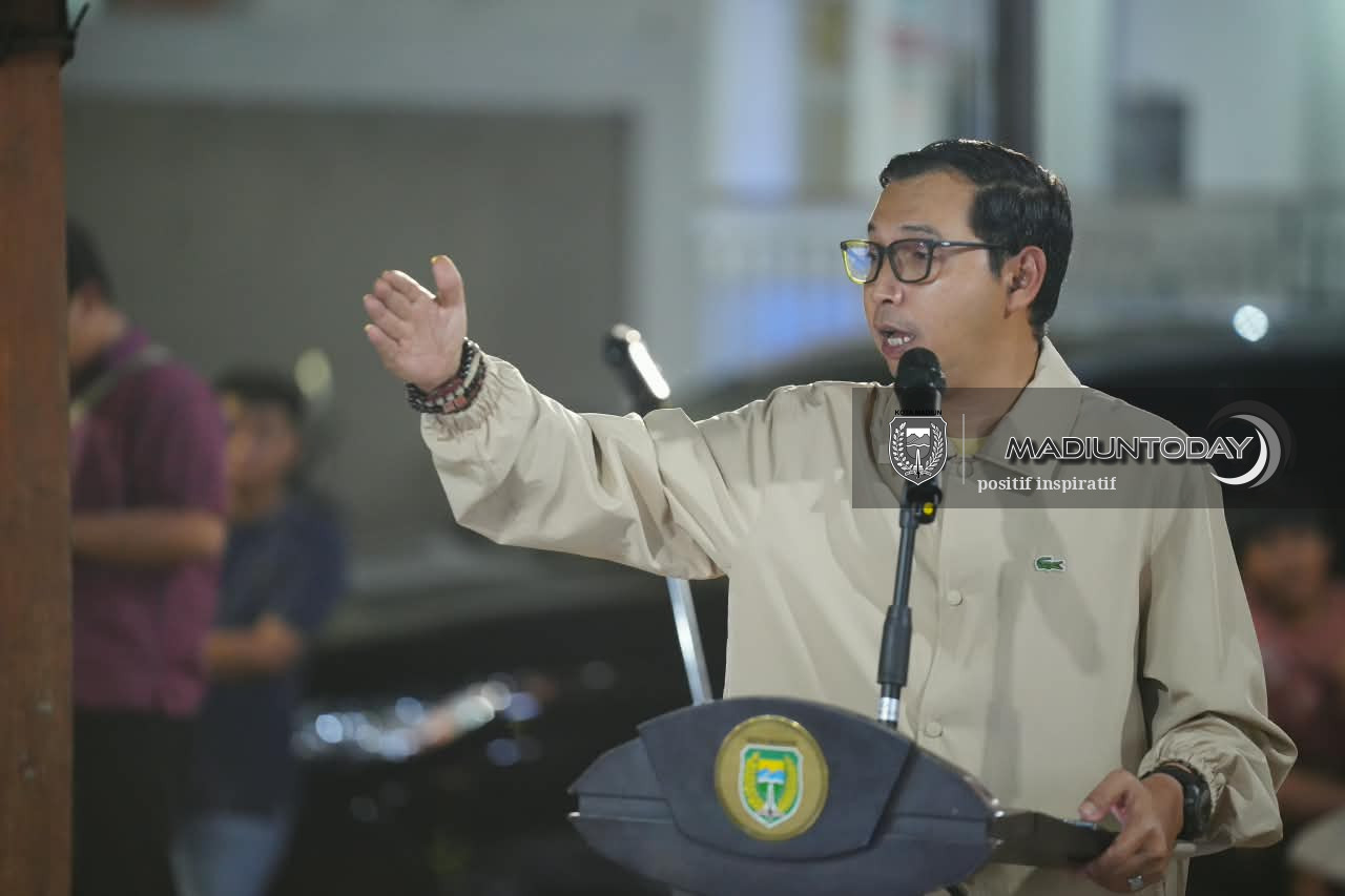 Foto 3 dari 13: Datang, Cek, Tangani, Laporkan : Plt Wali Kota Pastikan Persoalan Warga Tuntas lewat WBR