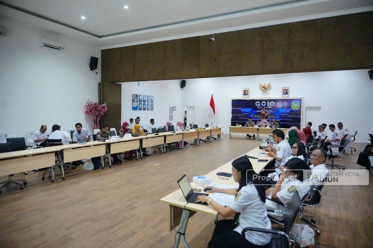 Foto 6 dari 8: Jalani Evaluasi, Wali Kota Harap Nilai Indeks SPBE Kota Madiun Terus Meningkat