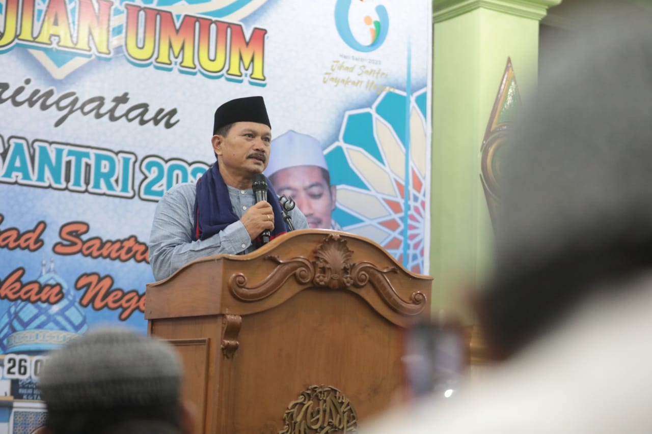 Foto utama berita: Wali Kota Maidi Beri Apresiasi Digelarnya Pengajian Umum Peringatan Hari Santri