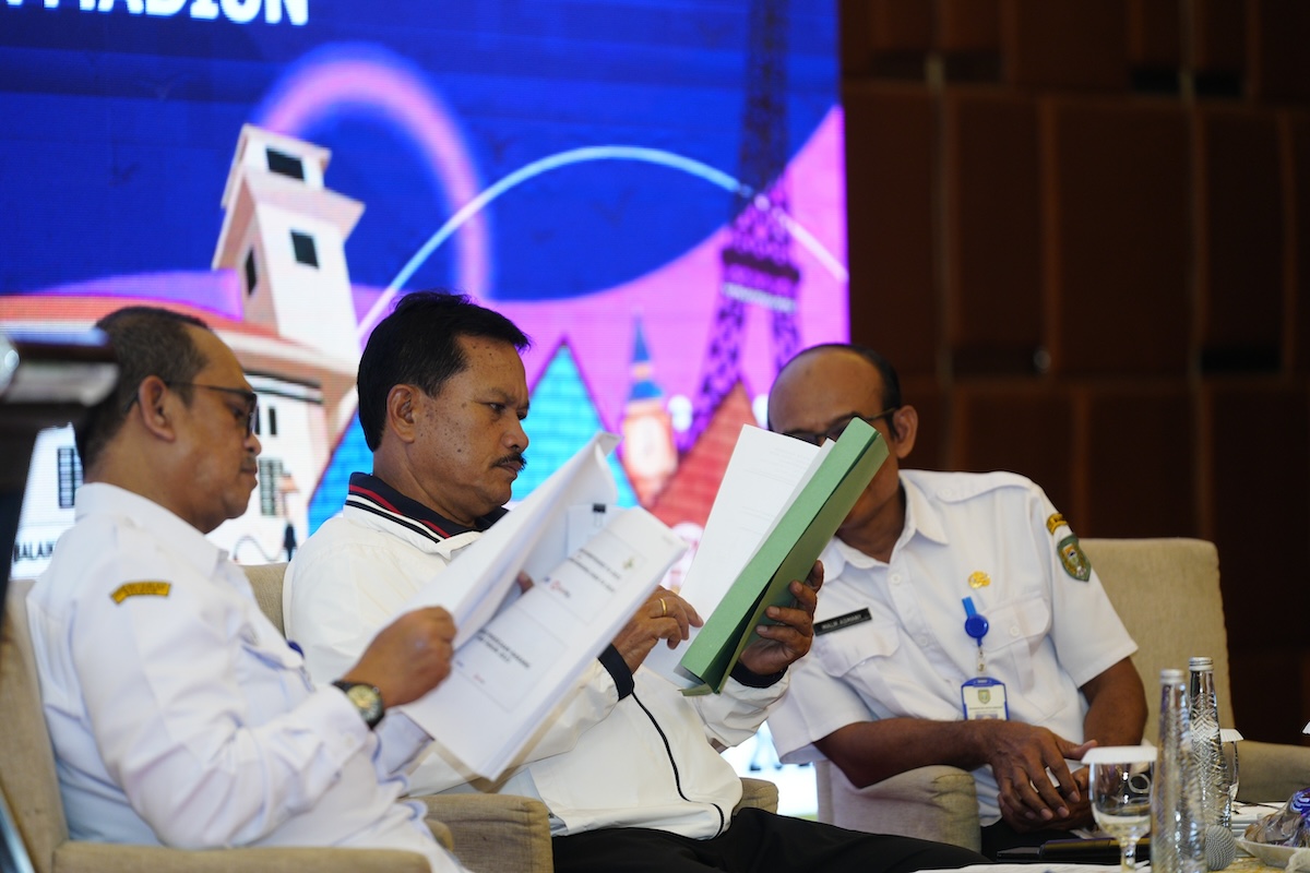 Foto 3 dari 7: Evaluasi Pekerjaan Fisik 2023, Wali Kota Beri Apresiasi Pihak Ketiga