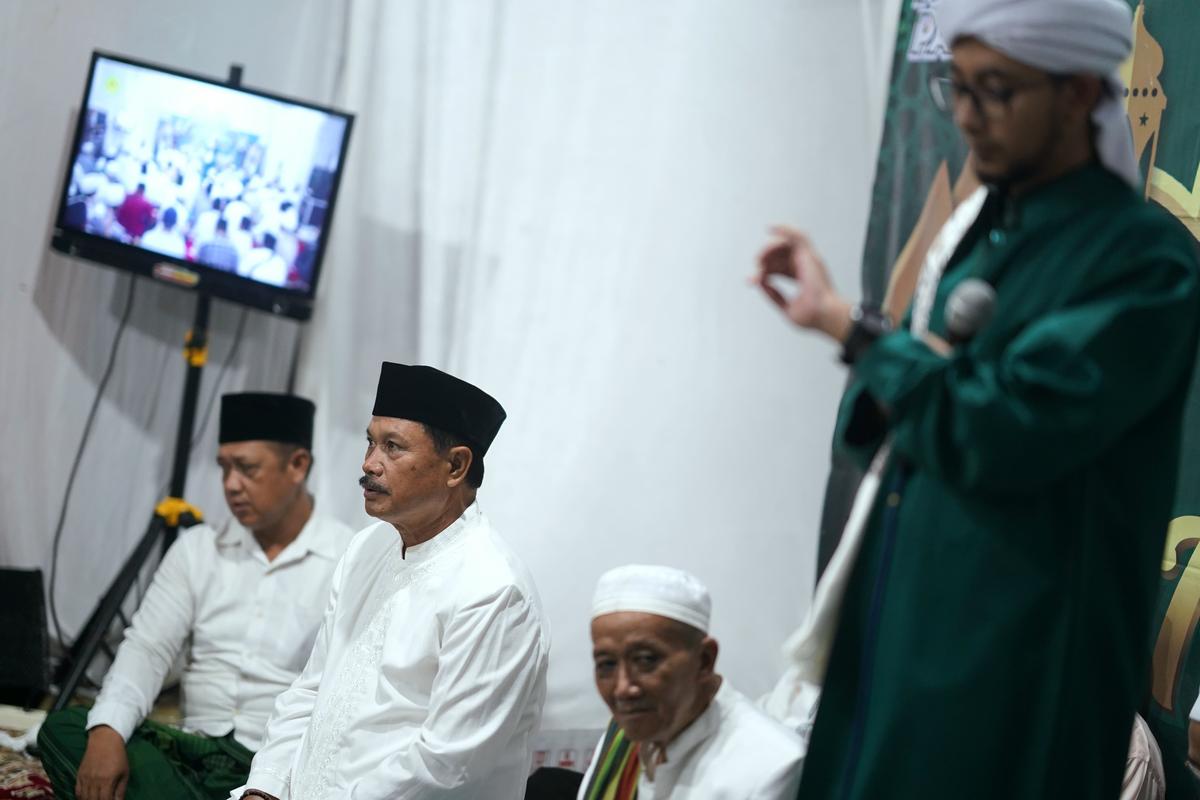 Foto 1 dari 9: Hadiri Peringatan Nifsu Sya'ban, Wali Kota Harap Kesejahteraan Untuk Kota Madiun