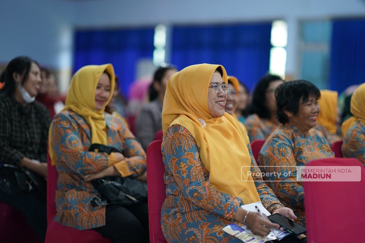 Foto 9 dari 9: Buka Sosialisasi Cinta, Bangga, dan Paham Rupiah, Wali Kota Ajak Warga Bijak Gunakan Uang
