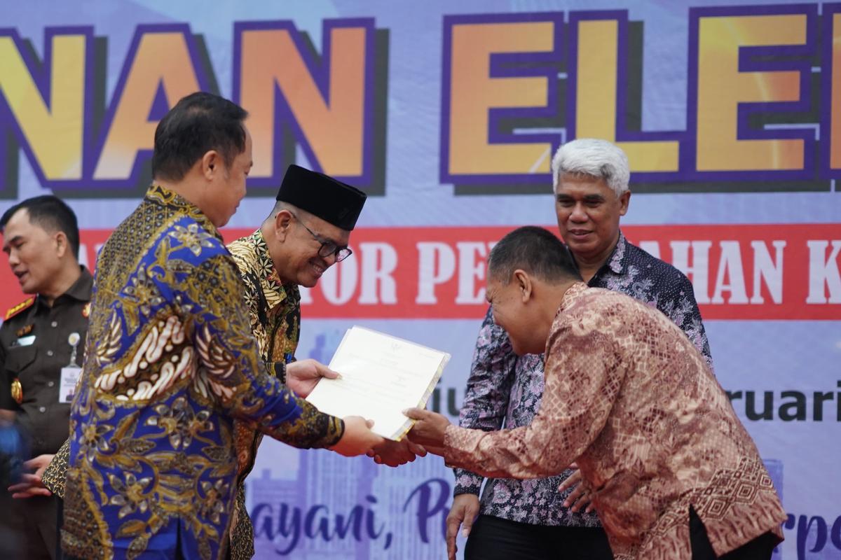 Foto 9 dari 9: BPN Kota Madiun Luncurkan Layanan Elektronik, Jadi Daerah Pertama di Jawa Timur