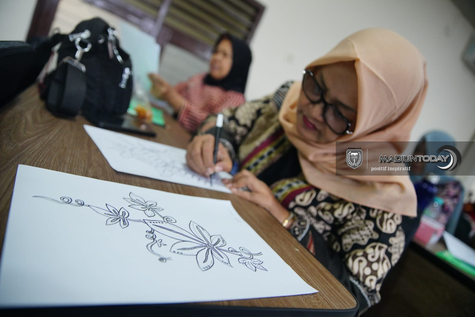 Foto utama berita: Perajin Batik Madiun Didorong Kembangkan Desain untuk Tingkatkan Daya Saing