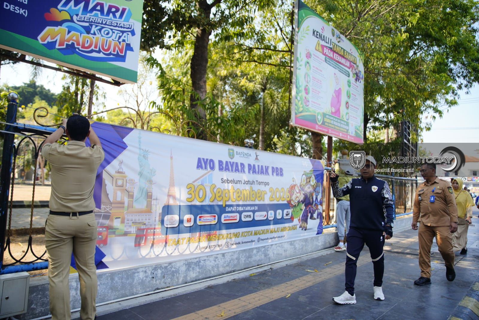 Foto 4 dari 7: Tekan Sampah Plastik, Plt Wali Kota Instruksikan Pengumuman dan Informasi Dalam Bentuk Digital