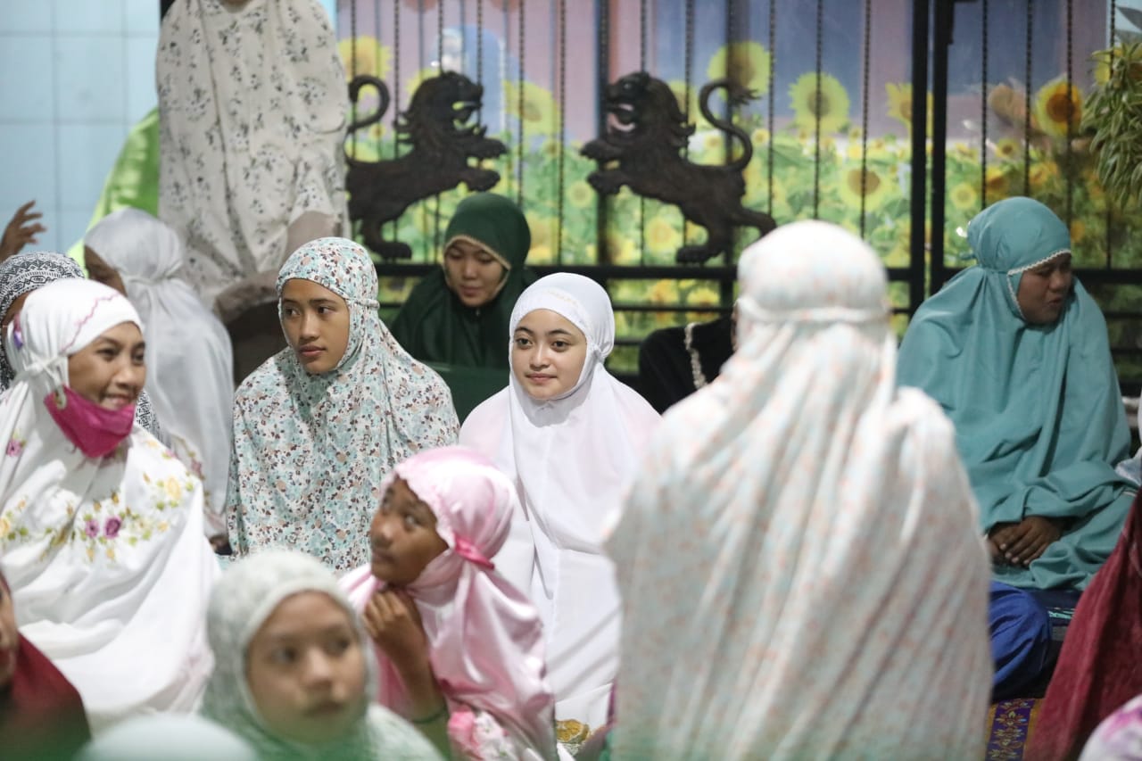 Foto 9 dari 10: Safari Ramadan di Musala Nurur Ridho, Jadi Ajang Silaturahmi Sekaligus Bangun Nuansa Religi