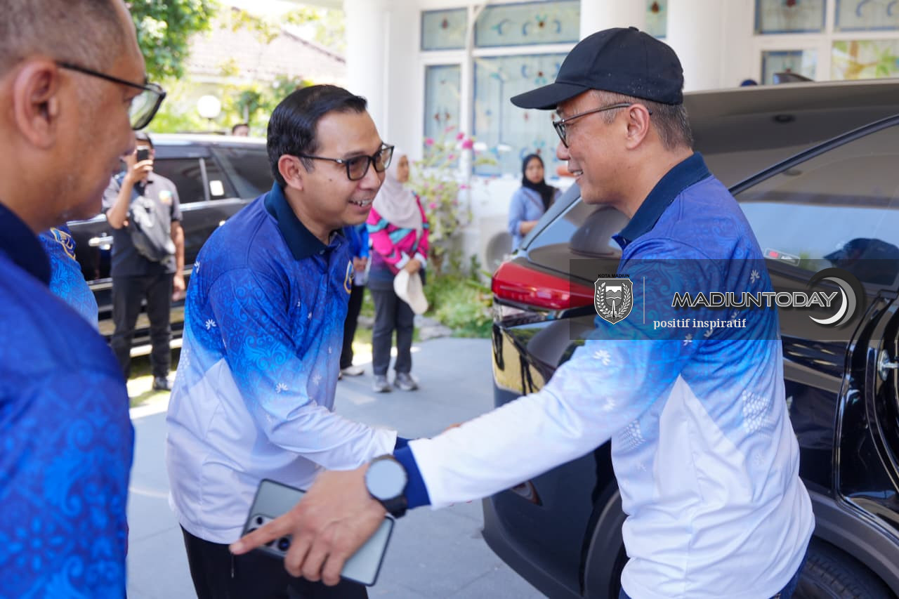 Foto 7 dari 18: Tinjau Layanan OPD saat CFD, Kepala BKN Apresiasi ASN Kota Madiun hingga Soroti Inovasi Lurah
